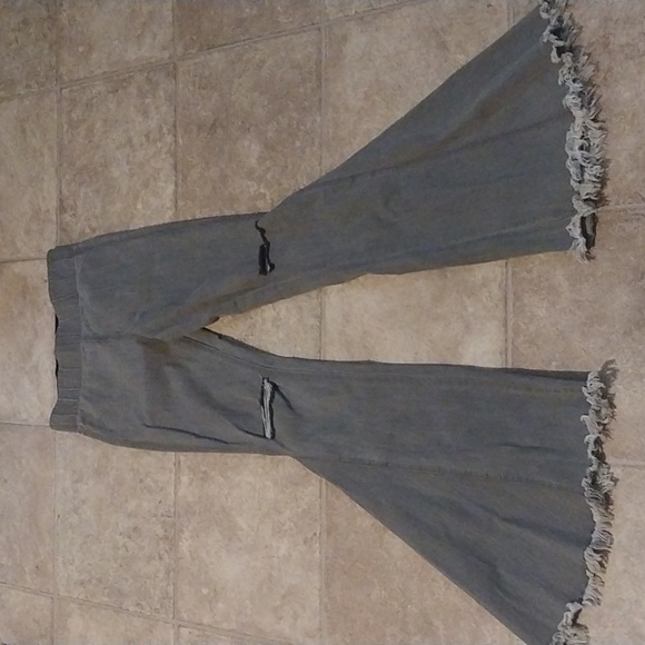 Show Me Your Mumu Berkeley Bells In Cloud Nine Size Large - Picture 3 of 14